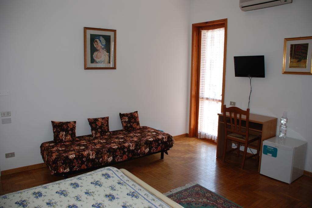 B&B Al Giardino Lecce Room photo